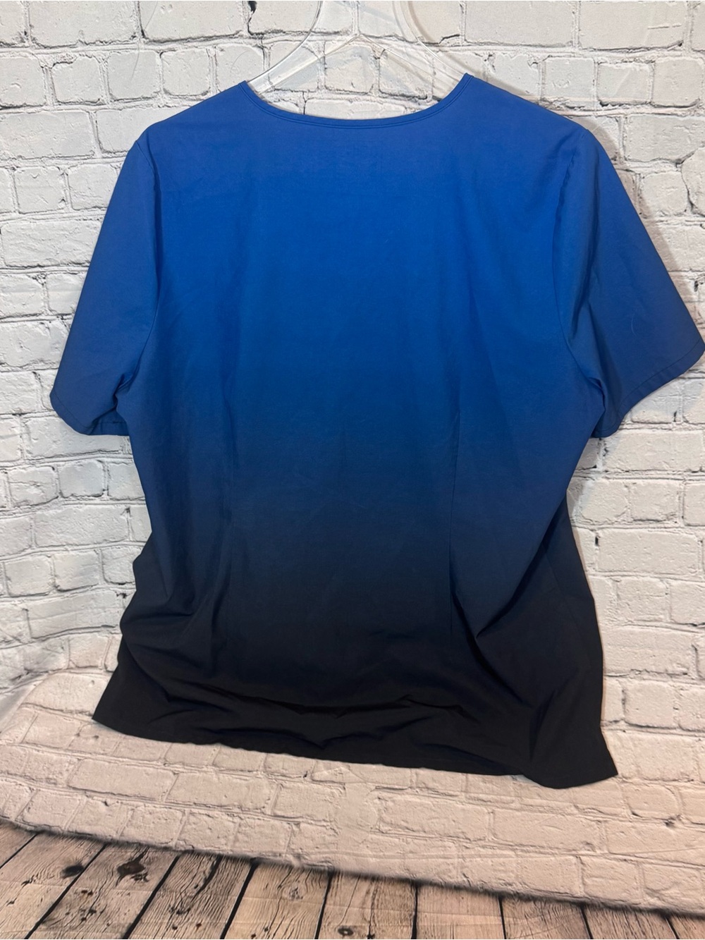 FIGs Blue Gradient Scrub Set - Picture 7 of 7